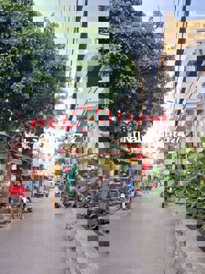 Chính chủ, nhà 413/ Lê Văn Qưới - 53m2 - 4x13m, hẻm 6m , giá 5,05 tỷ