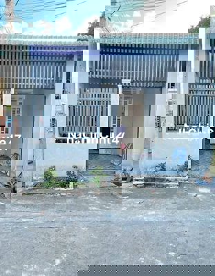 Nhà chính chủ hóc môn sổ riêng cần bán gấp chỉ 340 triệu.