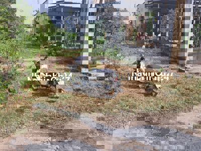 Đất chính chủ 5x46 thổ ful cách đường nhựa Nguyễn Văn Quá  300