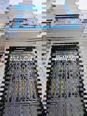 Chính chủ cần bán nhà sổ riêng Hóc Môn giá rẻ