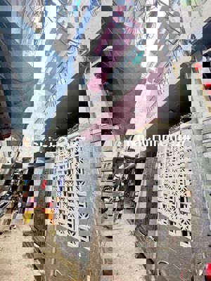 chính chủ cần bán nhà 3 tầng 3 mê kiệt hùng vương. hải châu 2