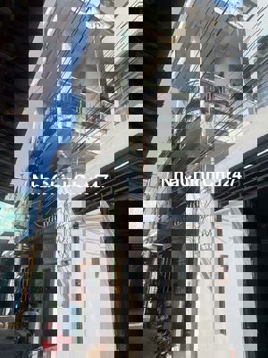 CHỦ NGỘP NHÀ FULL THỔ CƯ GẦN KCN SÓNG THẦN 3 TẦNG TẶNG 3 PHÒNG TRỌ