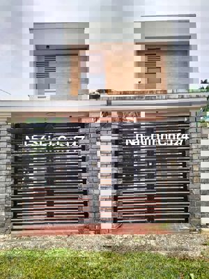 Chính chủ bán nhà 400m2 có 200m2 thổ cư, có sân vườn tường rào