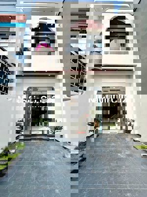 Chủ ngộp ngân hàng giảm mạnh 300t còn 1t850 bán nhanh nhà gần Bửu Long