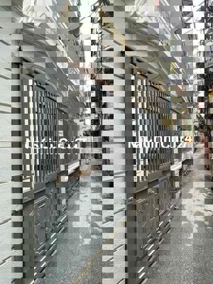 Chính chủ bán nhà Âu Cơ, Tây Hồ