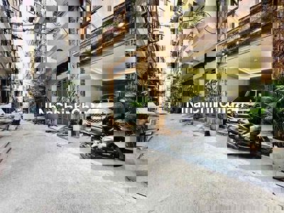 Long biên - ngôi nhà tìm chủ nhân có gu xứng tầm