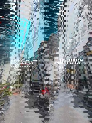 CHỦ GỬI NHÀ TRỆT + LỮNG + LẦU MẶT TIỀN HẺM 90 HÙNG VƯƠNG