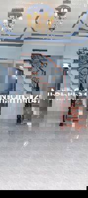 Chủ cần bán gấp căn nhà vị trí đông hưng thuận Quận 12