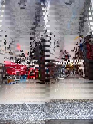 Bán nhà Quận Bình Thạnh (Chính chủ) _ Nhà hẻm 1m2, gần đường xe hơi 5m