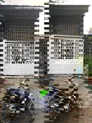 Bán nhà chinhs chủ. Lh: ***