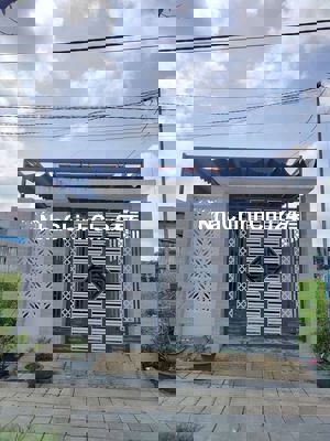 Chính Chủ Cần Bán Nhà Mặt Tiền Kinh Doanh Trung Tâm Long Điền