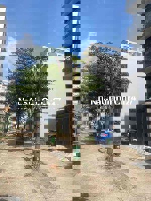 NHÀ MỚI ĐẸP CHÍNH CHỦ XÂY DỰNG - KHU NHÀ LẦU XE HƠI - 12.2Tỷ TL