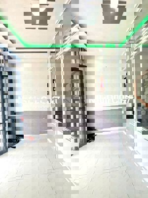 BÁN NHÀ 695 TRIỆU - MẶT TIỀN CHÍNH CHỦ SỔ RIÊNG 1 TRỆT 1 LẦU 2PN 2WC