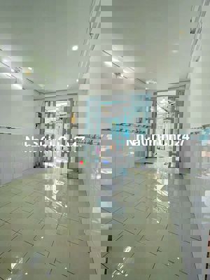 NHÀ CHÍNH CHỦ Q4 3 TẦNG KHU DÂN CƯ HIỆN HỮU