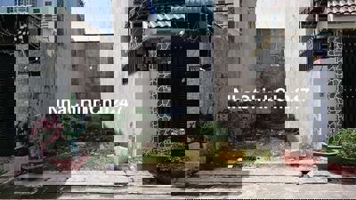 Chính chủ bán lỗ đất thổ cư 48m2 ở sát chợ Mỹ Hạnh Nam 1/ đường TL824