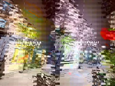 Chính chủ bán Nhà đẹp hẻm xe tải, giá rẻ bất ngờ