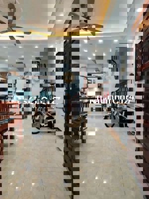 Chính chủ bán nhà Tứ Hiệp,5 tầng dân xây,ô chờ thang máy