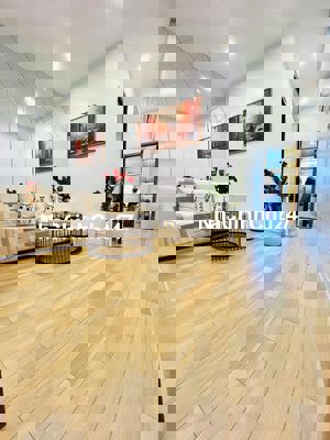 CHÍNH CHỦ BÁN NHÀ TẬP THỂ C1 VĨNH HỒ LÔ GÓC ĐẸP NHẤT KHU 3 MẶT THOÁNG