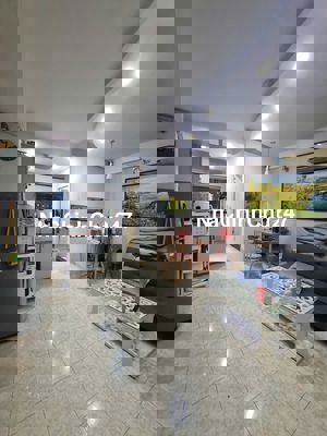 Chính chủ bán căn hộ 2 PN,1 WC nhà đẹp, cc số 1 Tôn Thất Thuyết, P1 Q4