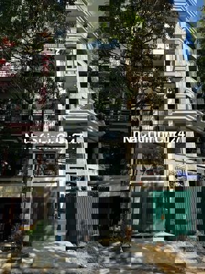 Chính chủ bán nhà mới xây, mặt hồ phố Tây Trà