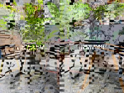 CHÍNH CHỦ BÁN GẤP: Nhà tập thể hiếm có sân vườn riêng, thiết kế sáng,