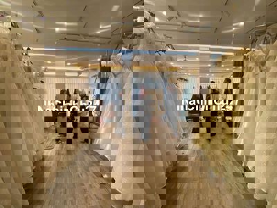 Bán  nhà mặt phố văn hội DT 53m2. Xây 5 tầng 11 tỷ. Sổ đỏ chính chủ.