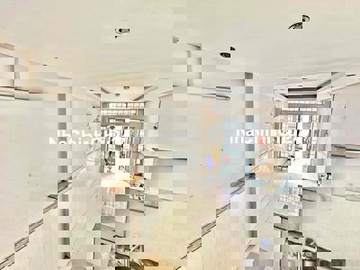 Nhà đẹp giá tốt chính chủ mới tinh ngay trung tâm q10 đi đâu cũng gần!