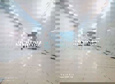 BÁN NHÀ MẶT TIỀN Q8, 65M2, 2 TẦNG, NGANG 5M, SHR,CHÍNH CHỦ GẤP BÁN 4T5