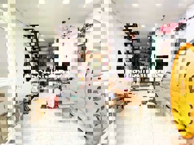 Chủ muốn nhanh_muốn gì chủ tặng. Trệt,1 lầu đúc btct. Hẻm thoáng_2,6tỷ