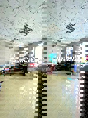 Chính chủ bán nhà Bình Chánh, đường rộng, xe vào tận nhà – Sổ riêng