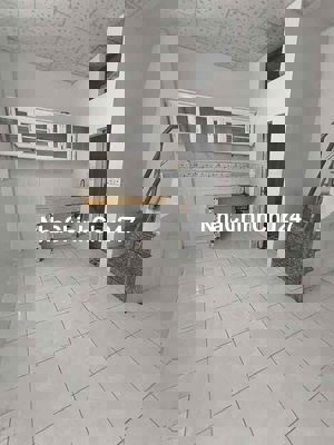 chính chủ cần bán nhà sổ hồng riêng, sát bên Vphuc