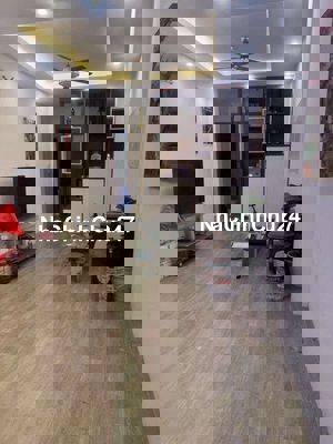 🔥 Chính chủ gửi bán – Nhà đẹp Ngọc Thụy, giá chỉ 7.5 tỷ!
DT 35m2