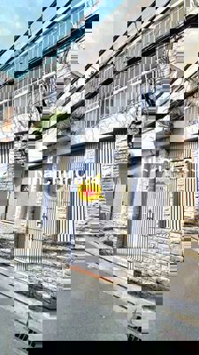 Chính chủ HXH Đào Duy Anh,Ngang 4m,Nở Hậu, Được xây 4Tầng,khu dân trí