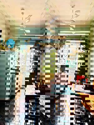 Chính chủ bán căn góc lầu 1, chung cư Nhiêu Lộc C