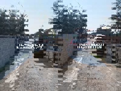 Nhà chính chủ, diện tích 297.2m2, mặt tiền hướng ra biển giá 7 tỷ 2