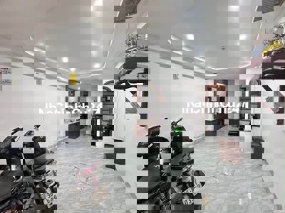 Chính chủ bán nhà Ngã Tư Sở 8.9 tỷ