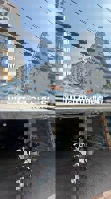 CHỦ NGỘP BÁN GẤP  NHÀ MẶT TIỂN - NGUYỄN XÍ - F26