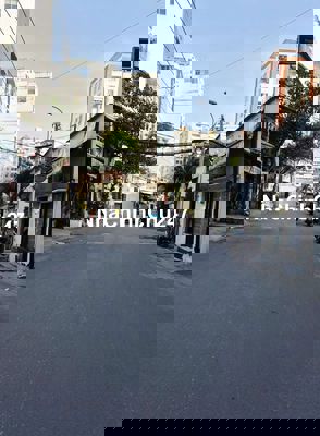 Chủ bán gấp nhà sát hẻm xe hơi, gần hàng xanh, DT 55m, P25, Bình Thạnh