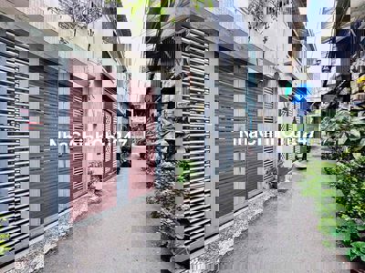 NHÀ CHÍNH CHỦ HẺM THÔNG VỊ TRÍ 379/52/19 QUANG TRUNG, P10, Q. GV