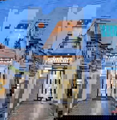 Ngộp! Chủ giảm sâu Bán Căn Nhà lầu vừa xây mới gần đường Đồng Khởi