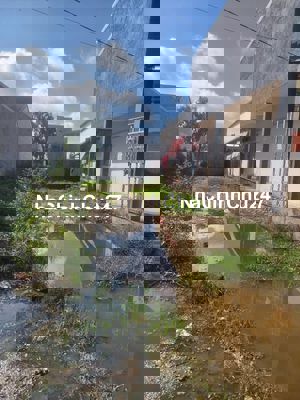 CHỦ CẦN BÁN GẤP LÔ ĐẤT 125M², VỊ TRÍ ĐẸP NGAY KHU CÔNG NGHIỆP TÂN ĐỨC