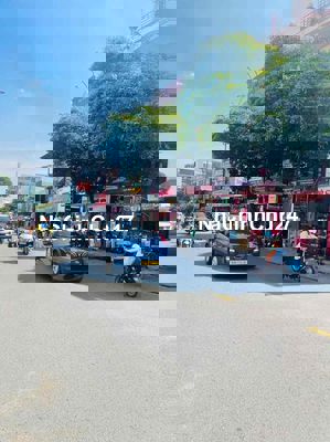 Chủ kẹt bán MT Trịnh Đình Trọng. 5.5m x 15m. Cấp 4