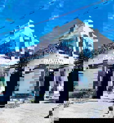 chính chủ cần bán gấp biệt thự ven Đà Lạt