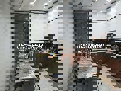 Chính chủ bán nhà hẻm xe hơi đường Bờ Bao Tân Thắng