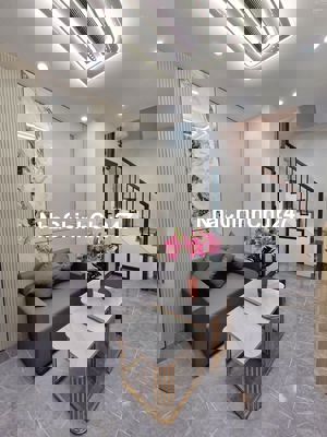 Chính chủ cần bán  nhà Tôn Đức Thắng,ô tô  4 tầng, ở luôn 4 tỷ 95