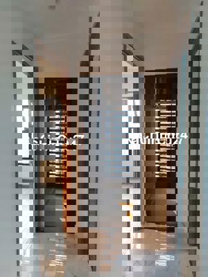 Chính chủ cần bán căn hộ 70m2, 02 PN +1 , khu  Vinhomes Grand Park Q9.