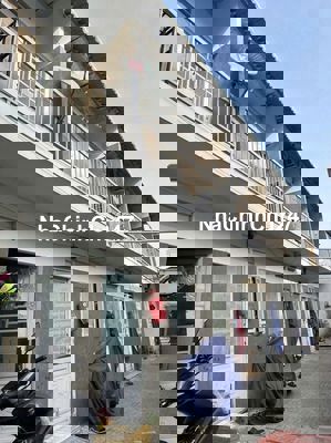 CHỦ NGỘP BÁN  NHÀ DT KHỦNG  140M2
NGAY GA METRO-  NGÃ 4 BÌNH THÁI -