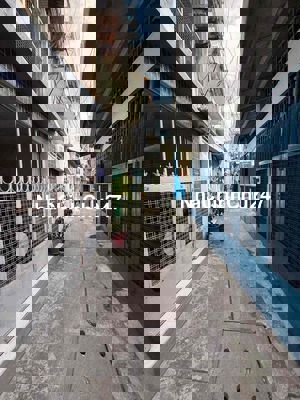 Chính Chủ bán nhà mới xây trung tâm quận 5