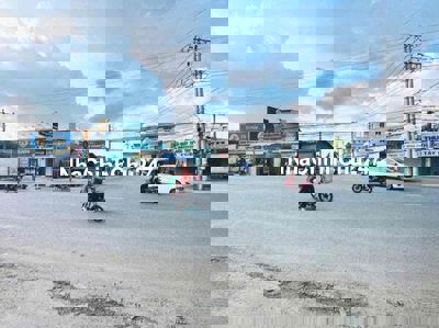 chủ cần tiền bán gấp đất thổ cư ; mặt tiền 835 b