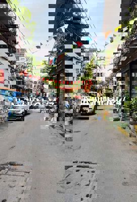 Chủ bán gấp nhà hẻm xe hơi, DT 96m, gần chợ Bà Chiểu, P12 Bình Thạnh